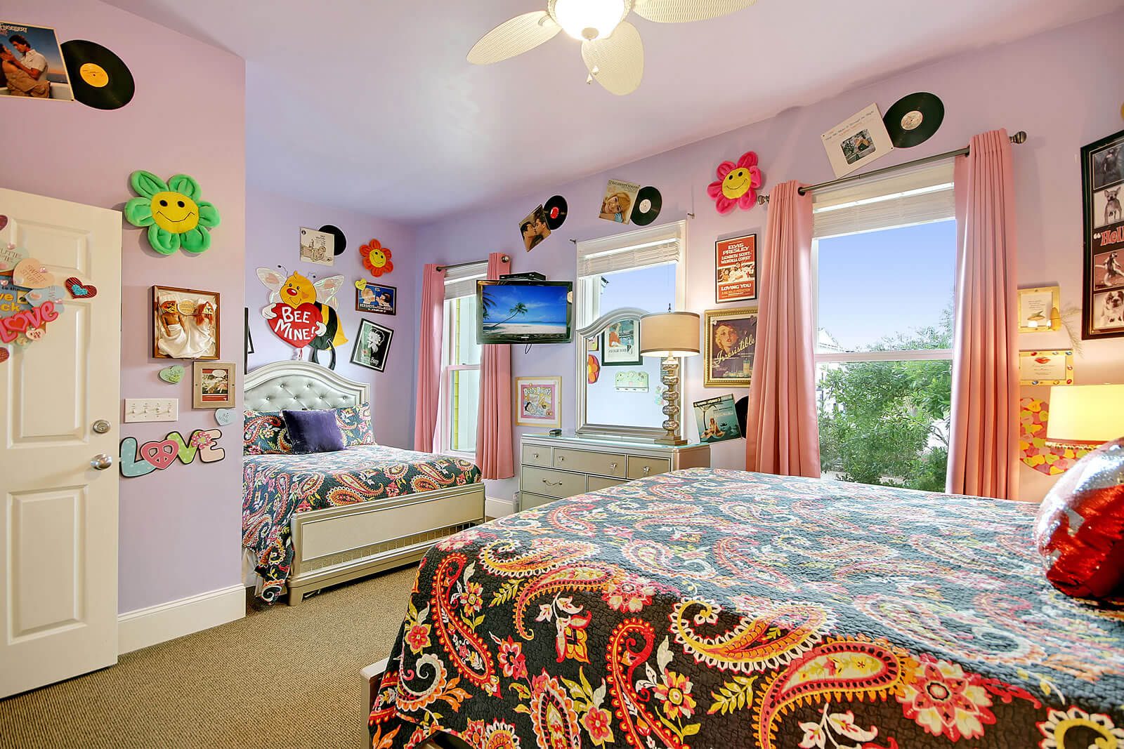 Casa Banana Love Shack Bedroom - Isle of Palms, SC