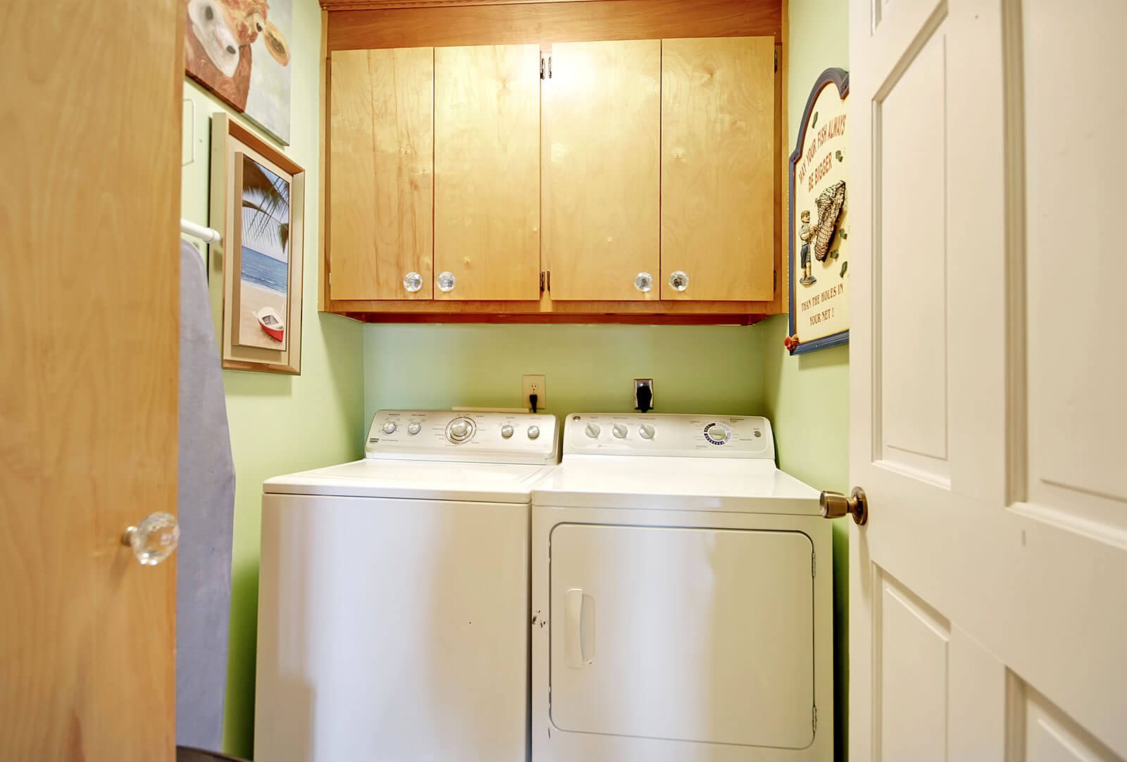 Casa Flamingo Laundry Room - Isle of Palms, SC