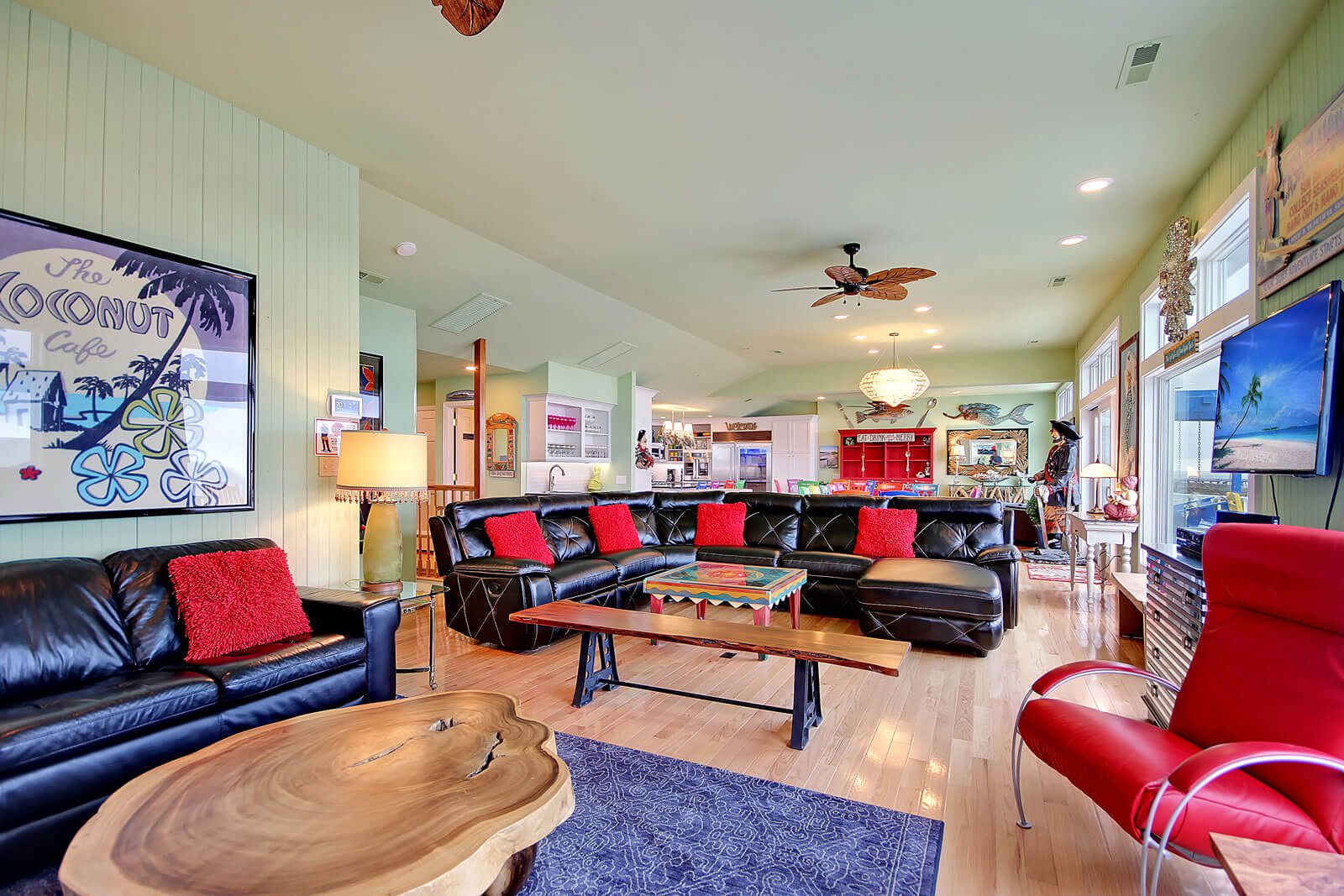 Casa Flamingo Living Room - Isle of Palms, SC